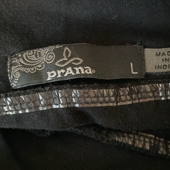 prAna Black skirt - Picture 9 of 9